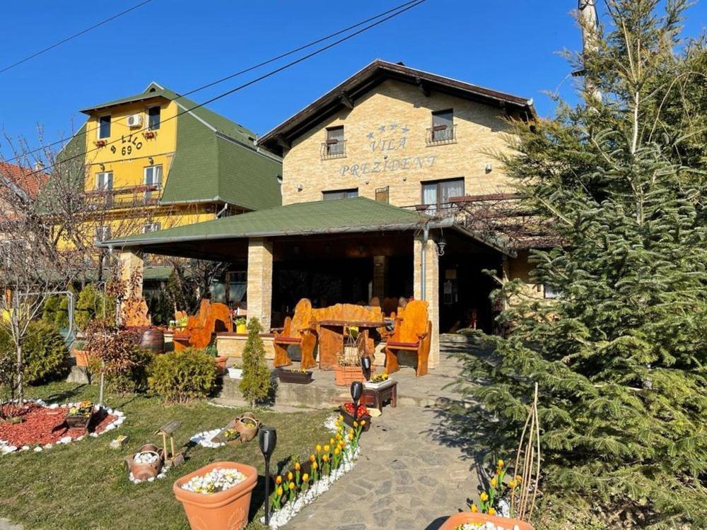 Vila Prezident Sremski Karlovci Luaran gambar